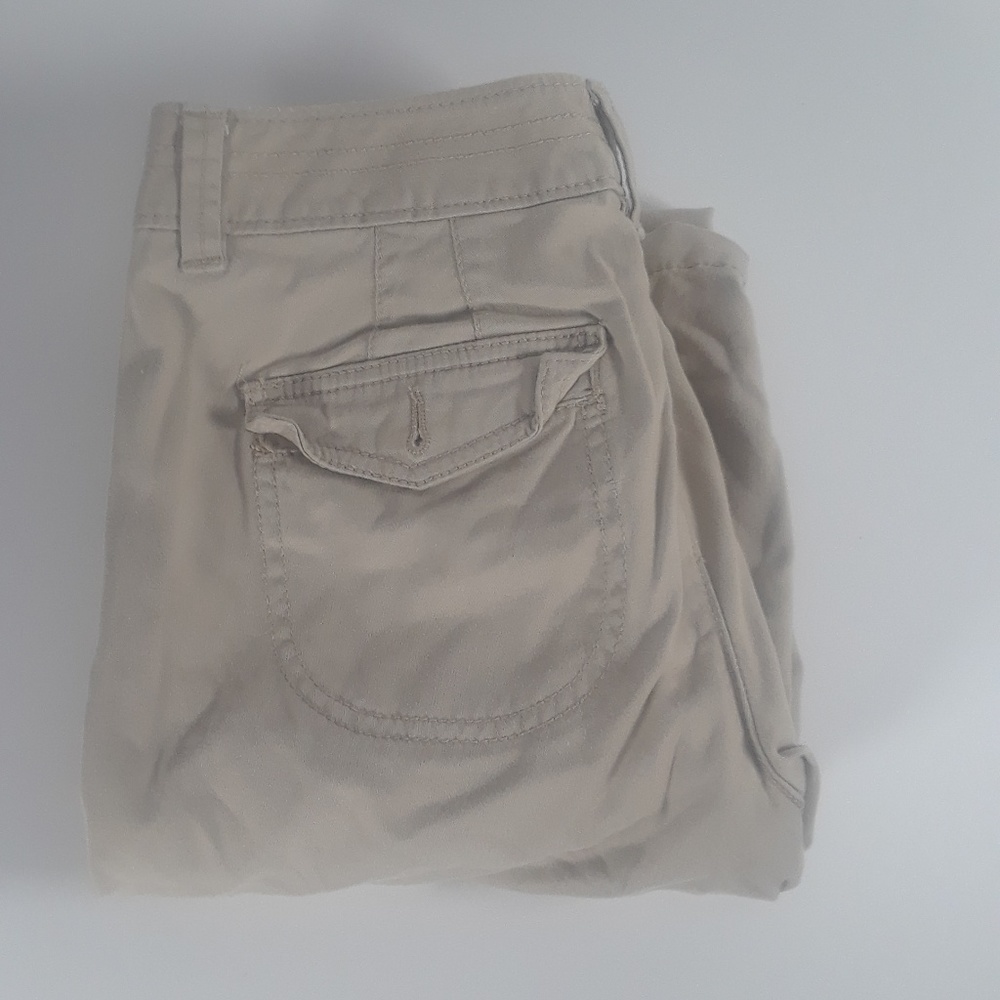 🦄 SO brand Khaki pants